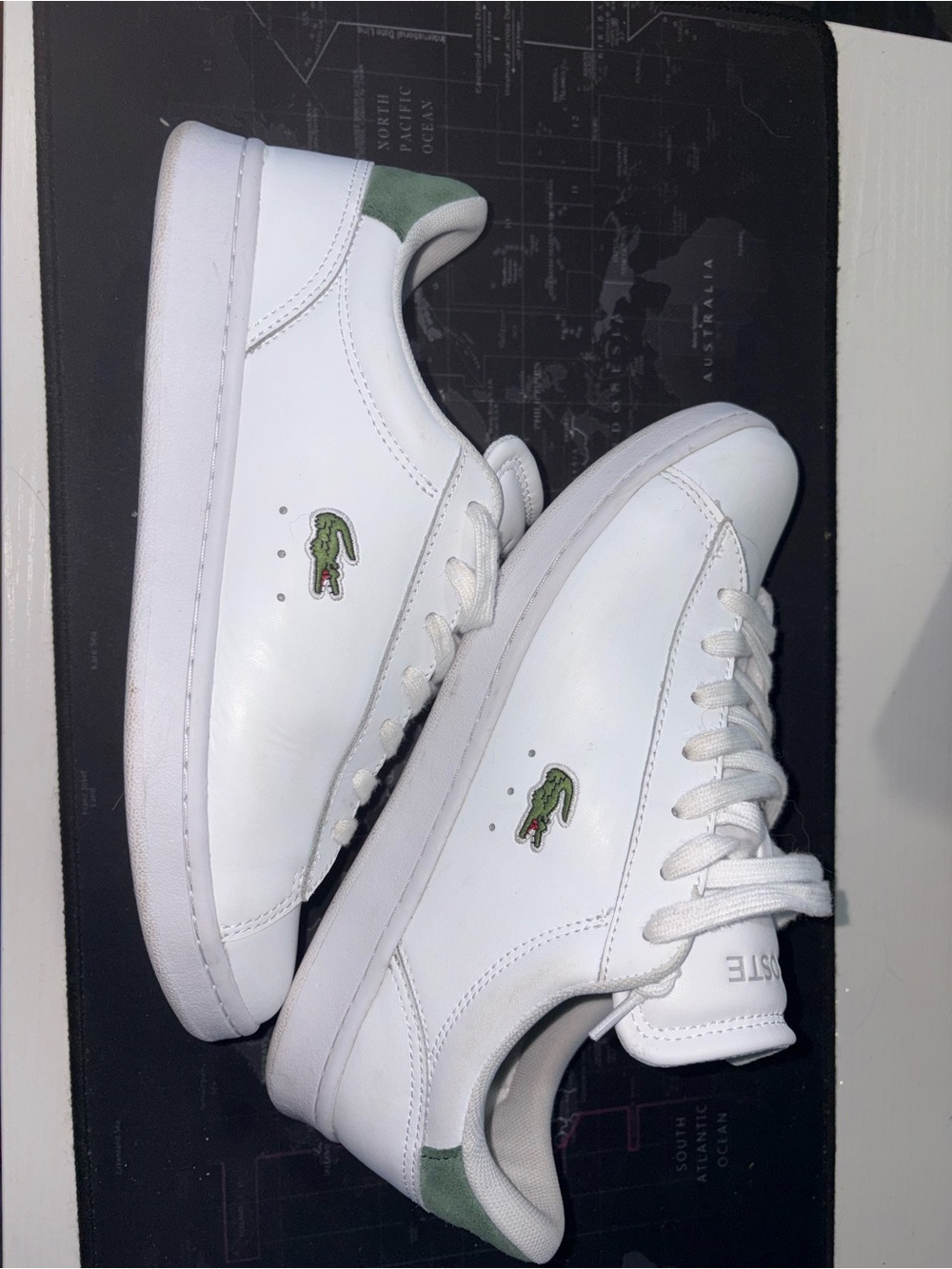 Lacoste White Leather Sneakers with Green Croc Accent sz 8